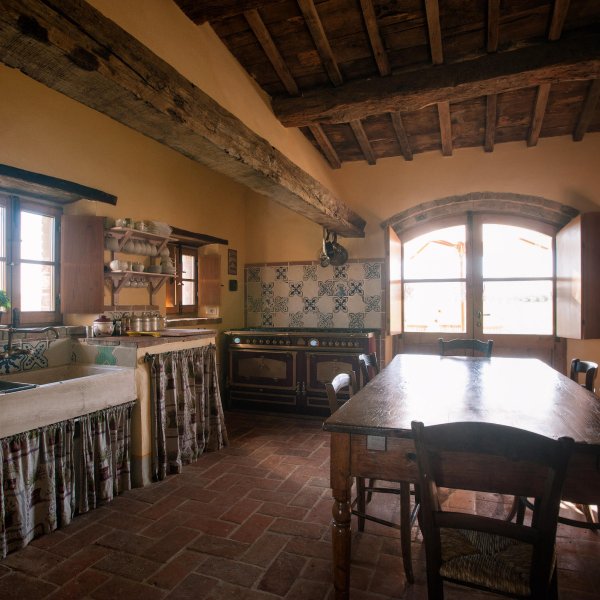 Fiammetta | A Tuscan villa with a long private pool