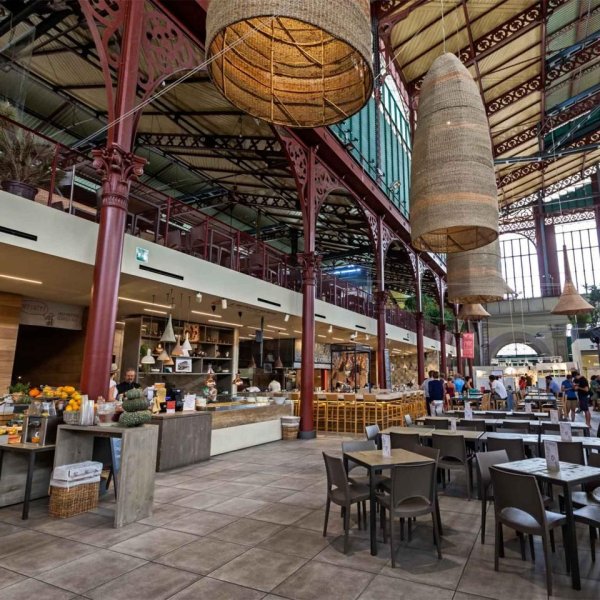 Enjoy some fabulous food in the Mercato Centrale of Florence