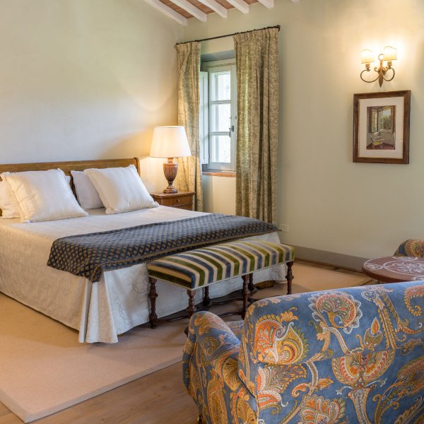 Piaggia: Luxury Villa with Heated Pool near Pisa