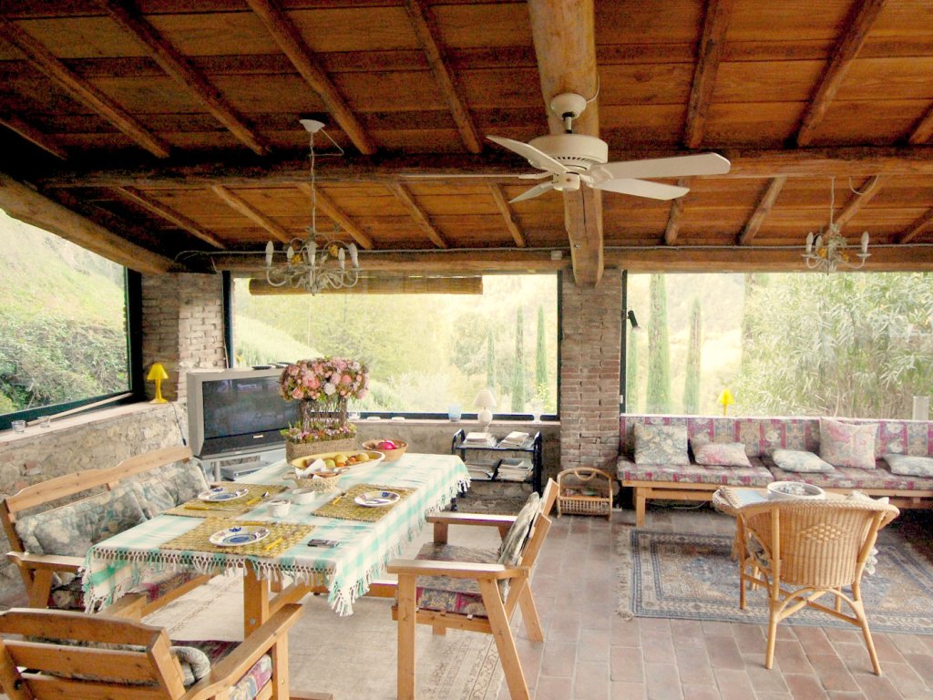 Casina | An idyllic ancient barn and pool for 4
