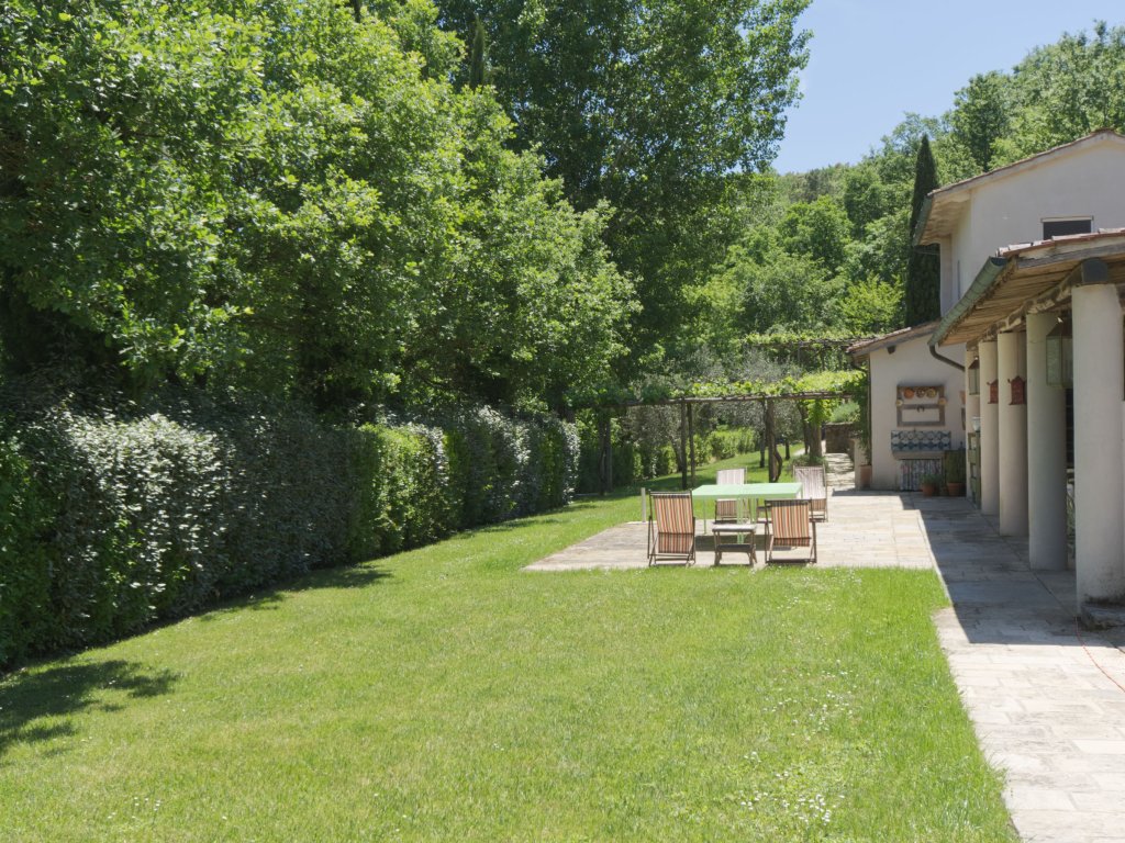Cava di Calbello | Beautiful Villa for 8 with Private Pool and Gardens