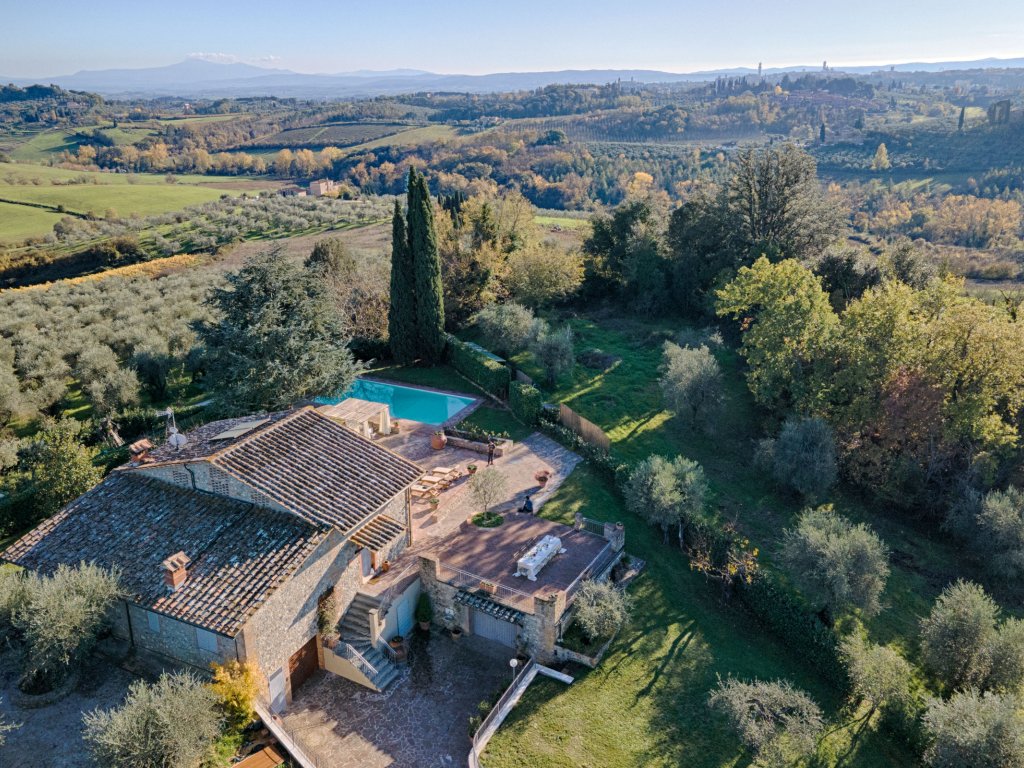 Fienile | Elegant Siena Villa for 10 with Pool and Spa
