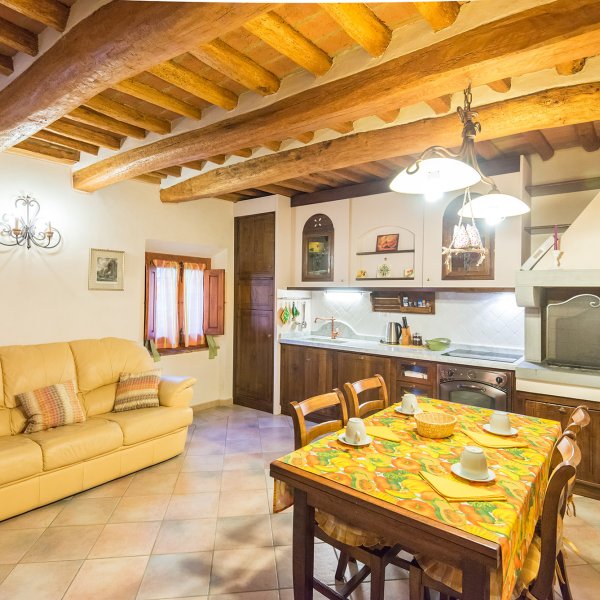 Argentum | Family apartment in a historic villa with shared pool