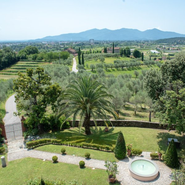 Villa Bartolomeo | Luxury Villa and Pool close to Lucca