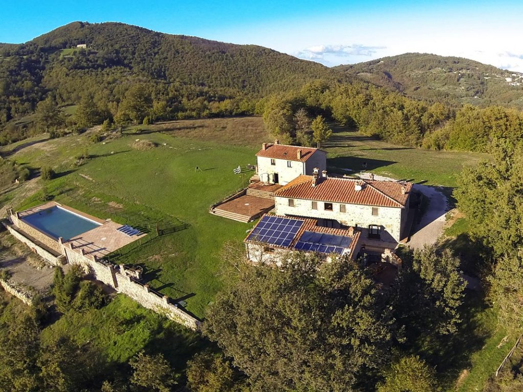 Natura | Eco apartment with private patio on a Tuscan hilltop