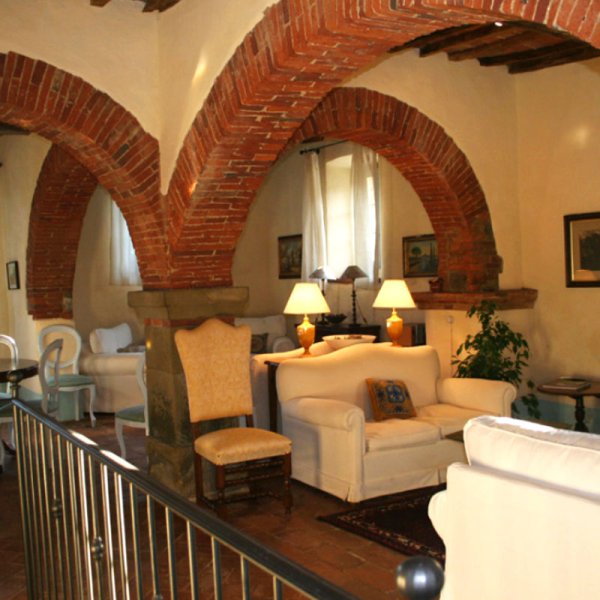 Eremo: Luxury Villa for 18 near Arezzo