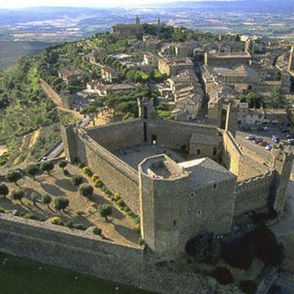 Val d'Orcia and the wine towns of Montalcino and Montepulciano a just over an hour away