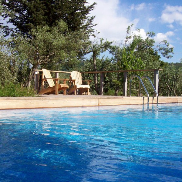 Modernista | Villa for 7 with free wifi, wine-cellar and fenced pool close to a Tuscan village