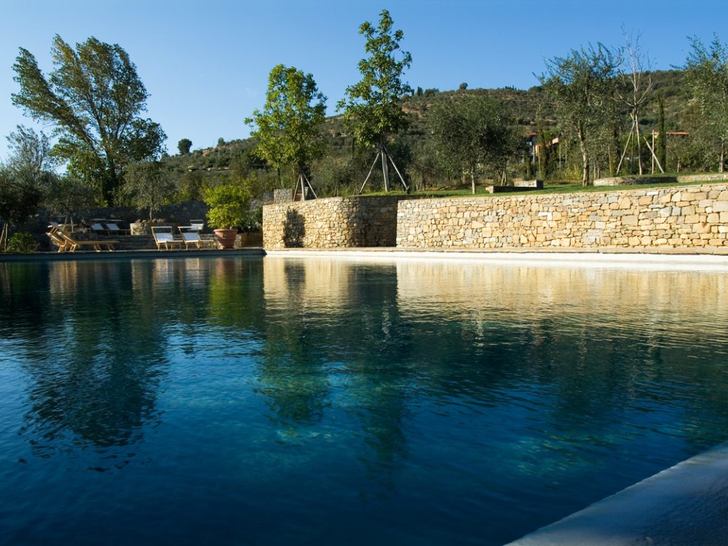Balconata | Elegant Tuscan villa for 4 with shared pool