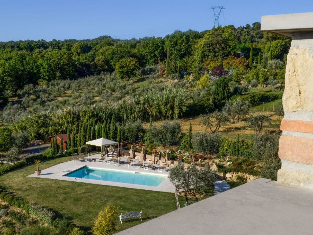 Valdera | Luxury villa with a/c and pool with a restaurant nearby 