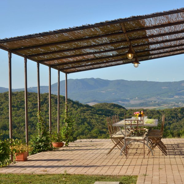 Poggetto | Tuscan villa and pool for 16 near the Coast