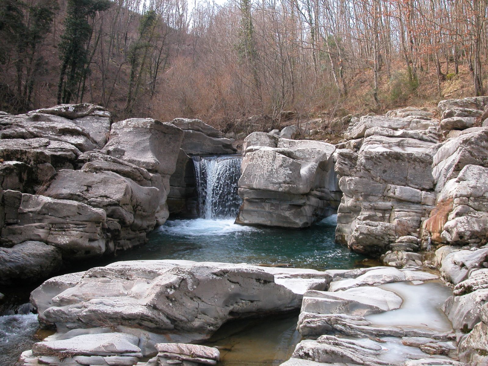 Canaloni del Farma - wild swimming in Southern Tuscany Canaloni del Farma