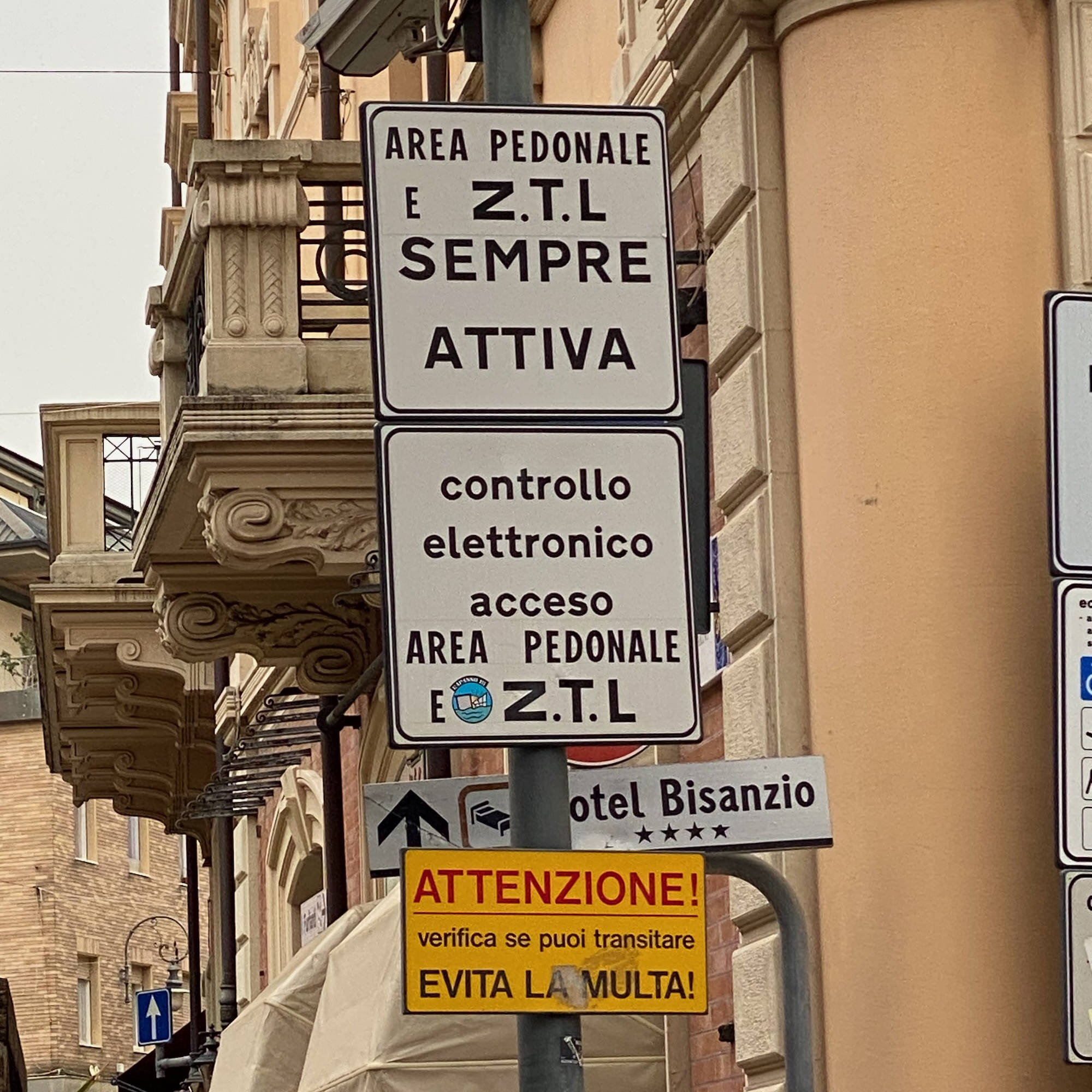 The ZTL written signs - only in Italian. ZTL-two